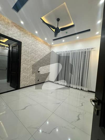 ڈی ایچ اے فیز 7 ڈیفنس (ڈی ایچ اے),لاہور میں 6 کمروں کا 2 کنال مکان 14.25 کروڑ میں برائے فروخت۔