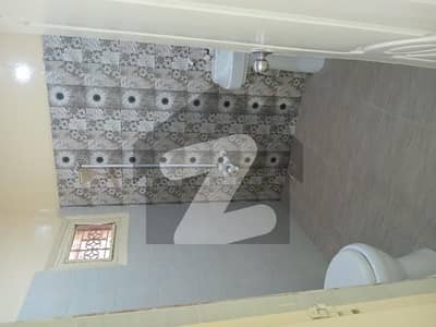 شرف آباد گلشنِ اقبال ٹاؤن,کراچی میں 8 مرلہ علاوہ 1.75 لاکھ میں کرایہ پر دستیاب ہے۔