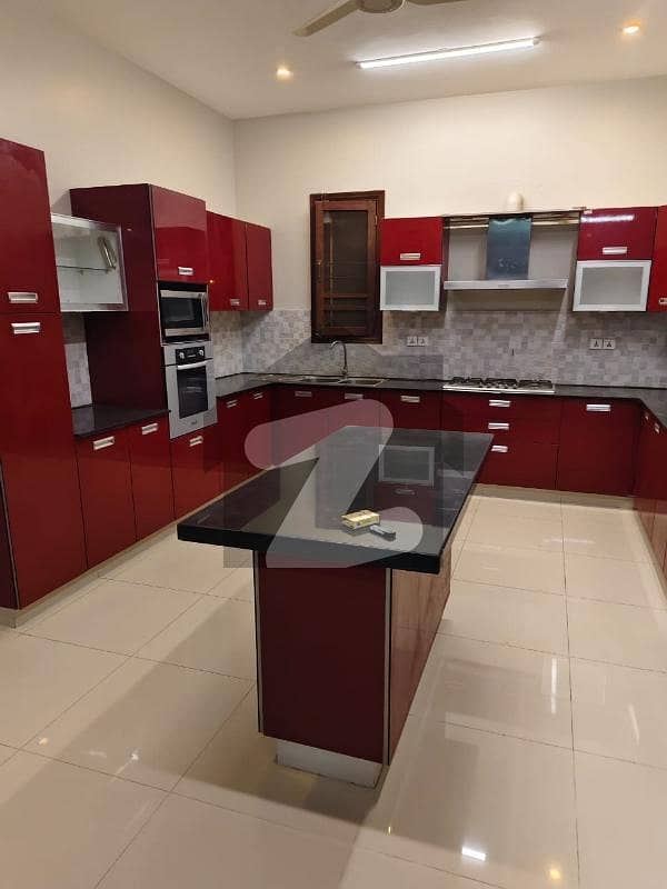 3000 sq Yard's House CHANCE DEAL 3000 sq Yard's House CHANCE DEAL