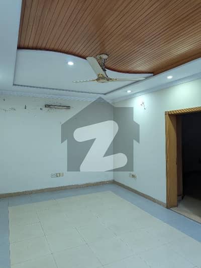 15 MARLA PORTION FOR RENT.