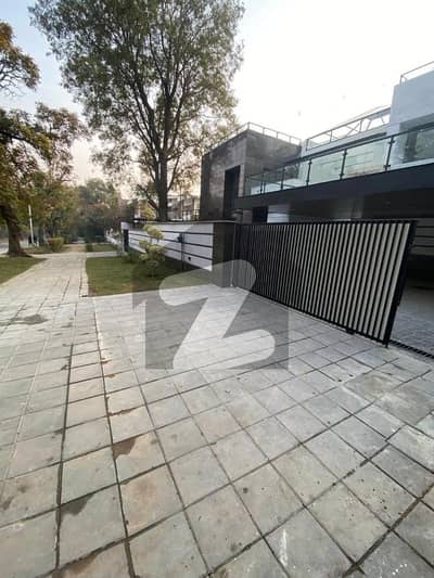 F-7 Beautiful Corner House For Rent