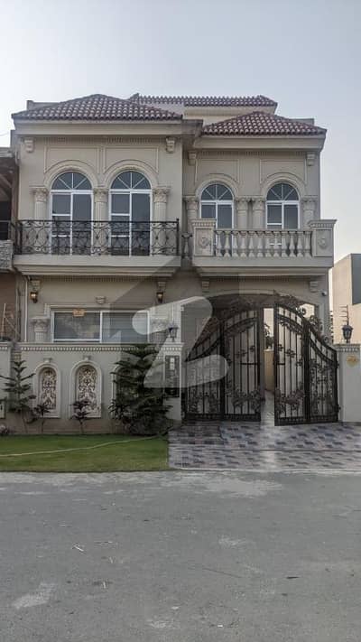 5 Marla House For Sale Close to CCA Commerical