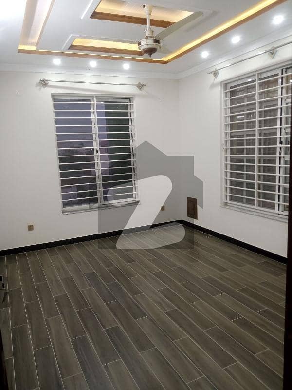 سوان گارڈن اسلام آباد میں 2 کمروں کا 7 مرلہ زیریں پورشن 50.0 ہزار میں کرایہ پر دستیاب ہے۔ سوان گارڈن اسلام آباد میں 2 کمروں کا 7 مرلہ زیریں پورشن 50.0 ہزار میں کرایہ پر دستیاب ہے۔