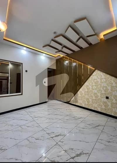 گلستان سوسائٹی فیز 1 سکیم 33 - سیکٹر 19-اے,سکیم 33,کراچی میں 6 کمروں کا 9 مرلہ مکان 4.8 کروڑ میں برائے فروخت۔