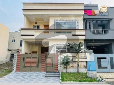 سٹی ہاؤسنگ سوسائٹی گوجرانوالہ میں 4 کمروں کا 5 مرلہ مکان 1.65 کروڑ میں برائے فروخت۔