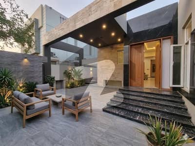 ڈی ایچ اے فیز 7 ایکسٹینشن ڈی ایچ اے ڈیفینس,کراچی میں 4 کمروں کا 1 کنال مکان 11.0 کروڑ میں برائے فروخت۔