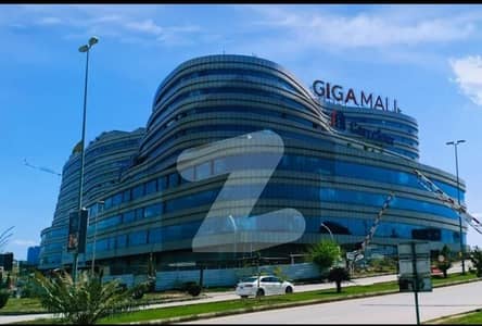 Shop for Rent Giga Mall (Prime Location)  Location: Main Giga Mall  Floor: 2nd Floor (Corner Shop)  Type: 2-Side Open (Excellent Visibility)  Rent: PKR 130,000 / month  Features: Corner location with high foot traffic Ideal for brands, clothing, accessories, or electronics Located in one of the busiest malls in DHA Phase 2  Contact for details / visit