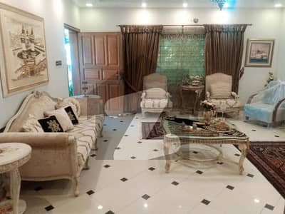 ایف ۔ 10 اسلام آباد میں 7 کمروں کا 1 کنال مکان 4.6 لاکھ میں کرایہ پر دستیاب ہے۔