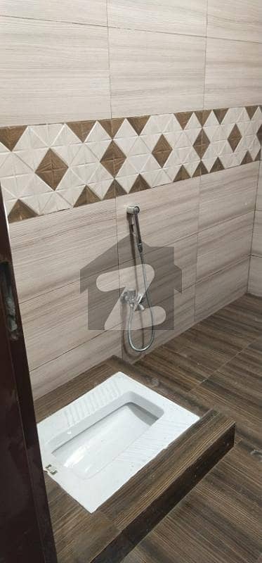 Near wapda town Gulshan e Lahore society 5 Mrla tile floor Uper portion for rent