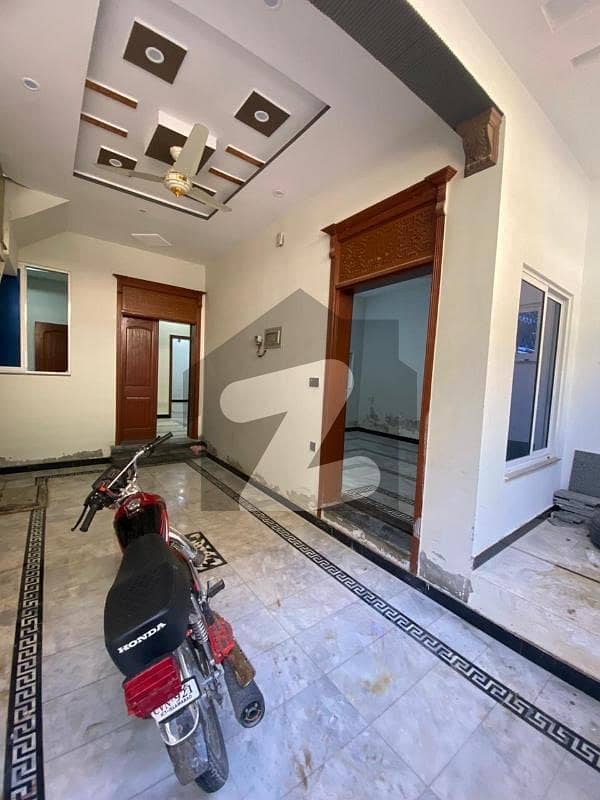 ایچ ۔ 13 اسلام آباد میں 6 کمروں کا 5 مرلہ مکان 2.8 کروڑ میں برائے فروخت۔ ایچ ۔ 13 اسلام آباد میں 6 کمروں کا 5 مرلہ مکان 2.8 کروڑ میں برائے فروخت۔