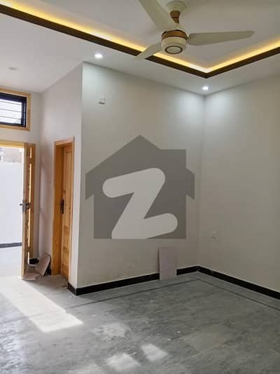 ایم پی سی ایچ ایس ۔ ملٹی گارڈنز بی ۔ 17,اسلام آباد میں 5 کمروں کا 7 مرلہ مکان 1.2 لاکھ میں کرایہ پر دستیاب ہے۔