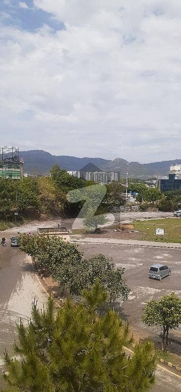 ایف ۔ 11 مرکز ایف ۔ 11,اسلام آباد میں 2 مرلہ دفتر 80.0 ہزار میں کرایہ پر دستیاب ہے۔