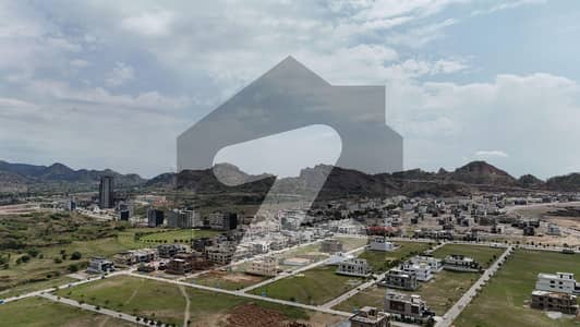 فیصل ہلز اے بلاک میں 1 کنال پلاٹ برائے فروخت مین مرکز اور دی آرچ کے قری