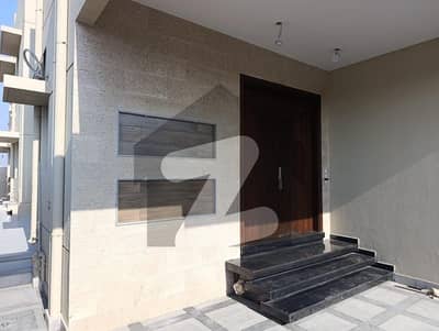 BRAND NEW BUNGALOW FOR RENT   DHA PHASE 8 500 YARDS
