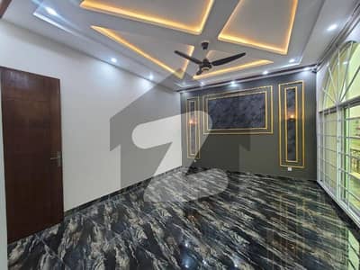 1 Kanal Luxury Modern Upper Portion For Rent In LDA Avenue One