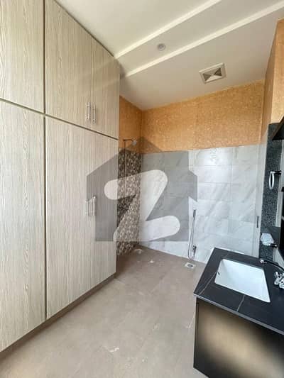 ڈی ایچ اے 9 ٹاؤن ڈیفنس (ڈی ایچ اے),لاہور میں 3 کمروں کا 5 مرلہ مکان 1.1 لاکھ میں کرایہ پر دستیاب ہے۔