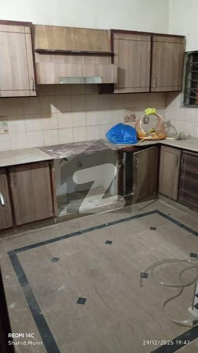 7Marla 2nd floor hot location near main approach