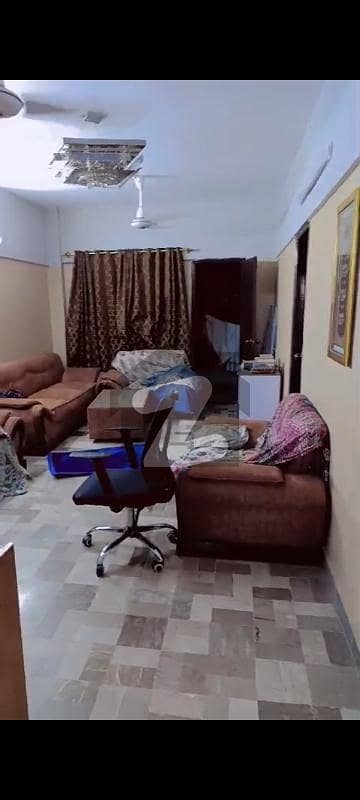 Flat Available For Sale in Gulistan-e-Jauhar Block 13 Flat Available For Sale in Gulistan-e-Jauhar Block 13