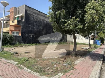 بحریہ ٹاؤن فیز 5 بحریہ ٹاؤن راولپنڈی,راولپنڈی میں 10 مرلہ رہائشی پلاٹ 2.95 کروڑ میں برائے فروخت۔