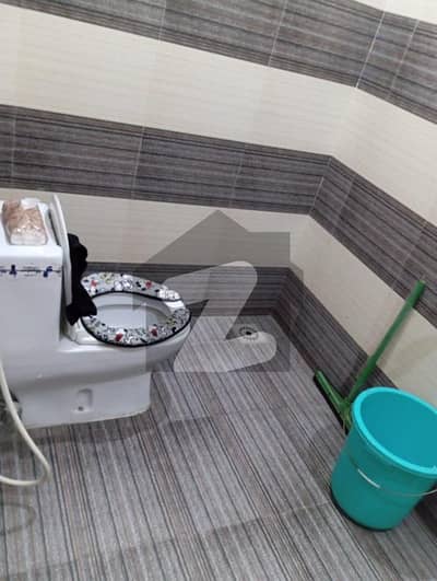 LOWER PORTION FOR FRENT IN JOHAR TOWN 4 MARLA