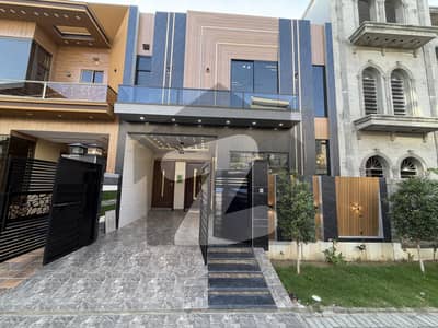 5 Marla Ultramodern House For Sale In Central Park Housing Scheme Lahore Near To Commercial, Mosque And Park