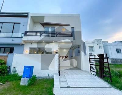 morden house for rent in DHA 9 Town