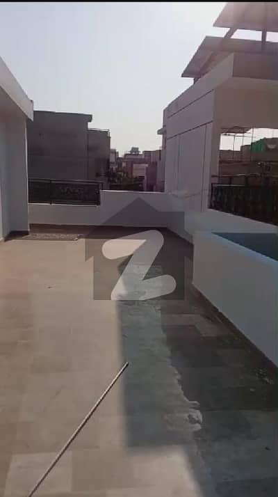 اسٹیٹ بینک آ ف پاکستان ہاؤسنگ سوسائٹی سکیم 33 - سیکٹر 17-اے,سکیم 33,کراچی میں 6 کمروں کا 8 مرلہ مکان 4.85 کروڑ میں برائے فروخت۔