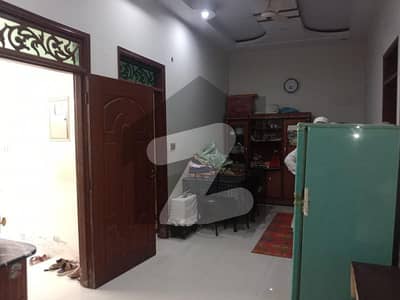 گلستانِِ جوہر ۔ بلاک 12 گلستانِ جوہر,کراچی میں 4 کمروں کا 5 مرلہ مکان 3.2 کروڑ میں برائے فروخت۔