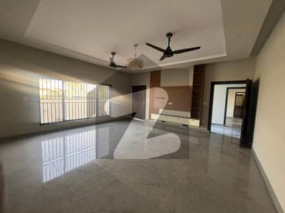 پی اے ایف ترنول اسلام آباد میں 7 کمروں کا 1 کنال مکان 7.4 کروڑ میں برائے فروخت۔