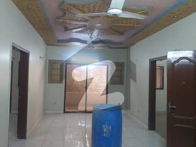 ہل پارک کراچی میں 4 کمروں کا 8 مرلہ مکان 10.5 کروڑ میں برائے فروخت۔