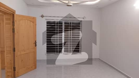 پی ایچ اے ایف آفیسرز ریزڈینسیا کوری روڈ,اسلام آباد میں 3 کمروں کا 8 مرلہ بالائی پورشن 87.0 ہزار میں کرایہ پر دستیاب ہے۔