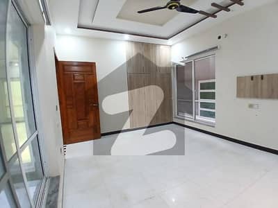 10 MARLA BRAND NEW COMMERCIAL OFFICE USE UPPER PORTION FOR RENT IN JOHAR TOWN LAHORE