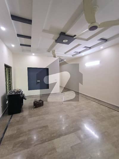 AHMED ASSOCIATES OFFERS 10 MARLA FULL HOUSE FOR RENT IN PCSiR PHASE 2 NEAR TO SHUKAT KHANUM HOSPITAL LAHORE.