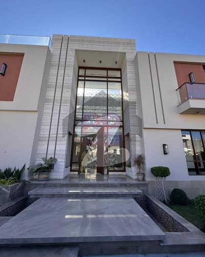 ڈی ایچ اے فیز 8 - زون اے ڈی ایچ اے فیز 8,ڈی ایچ اے ڈیفینس,کراچی میں 6 کمروں کا 2 کنال مکان 50.0 کروڑ میں برائے فروخت۔