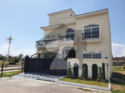 12 Marla Brand New House