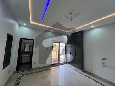 10 Marla Owner Build House For Sale 10 Marla Owner Build House For Sale