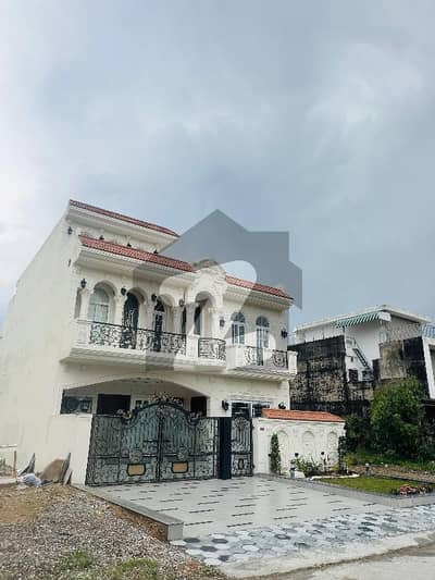 10 Marla Top Location House For Sale In CDA Sector D12