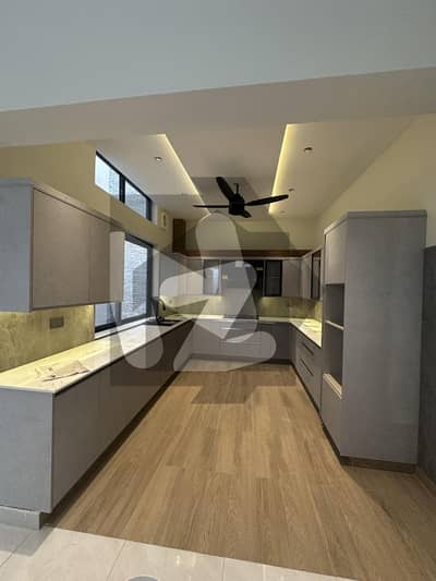 10 Marla Brand New House For Sale