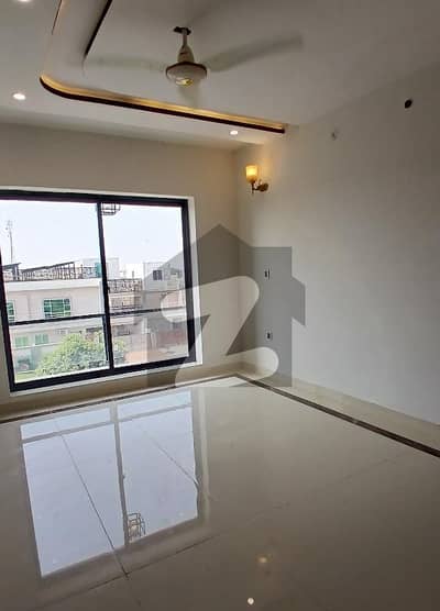 بش ایگزیکٹو ولاز ملتان میں 1 کمرے کا 3 مرلہ فلیٹ 46.0 ہزار میں کرایہ پر دستیاب ہے۔