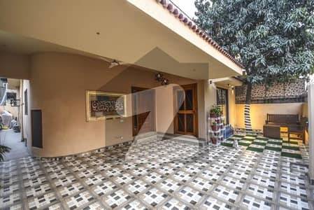 Aesthetic Lower Portion Of 10 Marla For rent Is Available