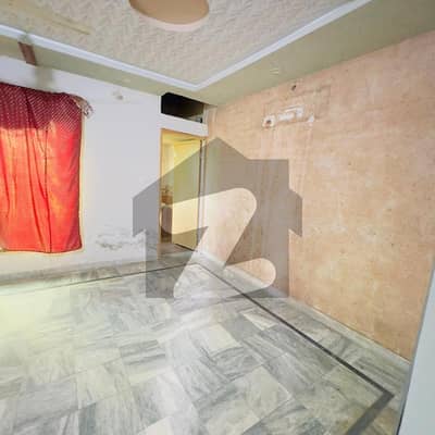 جوہر ٹاؤن فیز 2 جوہر ٹاؤن,لاہور میں 3 کمروں کا 5 مرلہ بالائی پورشن 50.0 ہزار میں کرایہ پر دستیاب ہے۔