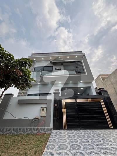 5 Marla double story brand new house for rent in Royal orchard Multan F block
