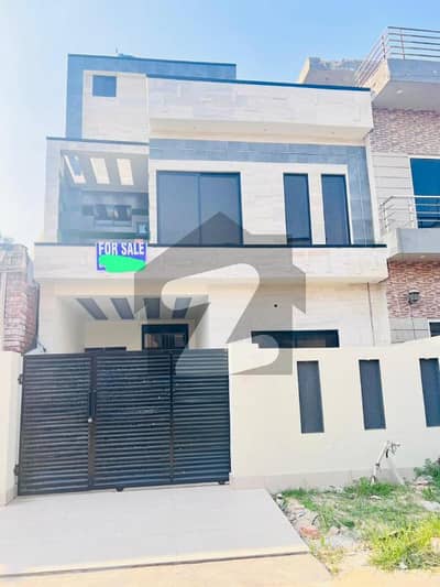 لیک سٹی - سیکٹر ایم-7بی لیک سٹی,رائیونڈ روڈ,لاہور میں 4 کمروں کا 5 مرلہ مکان 2.55 کروڑ میں برائے فروخت۔