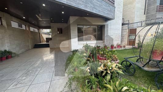 Brand New Luxurious House For Rent F-7