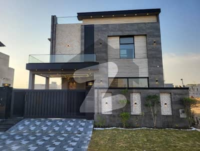 ڈی ایچ اے فیز 4 ڈیفنس (ڈی ایچ اے),لاہور میں 4 کمروں کا 10 مرلہ مکان 6.0 کروڑ میں برائے فروخت۔