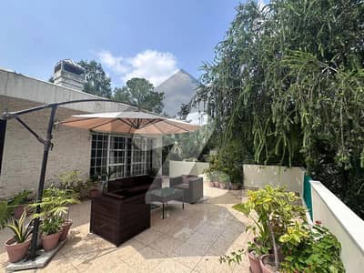 ایف ۔ 7 اسلام آباد میں 2 کمروں کا 1 کنال بالائی پورشن 5.6 لاکھ میں کرایہ پر دستیاب ہے۔