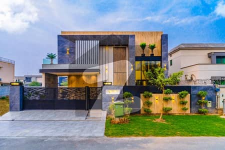 10 Marla Top Quality Build Luxurious Beautiful Modern Design Villa For Sale In DHA Lahore Phase 4 Prime Location
