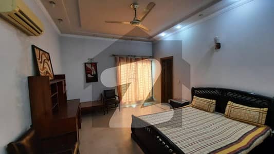 ONE KANAL Furnished upper portion HOUSE AVALIABLE FOR RENT IN DHA PHASE 4 GG BLOCK-