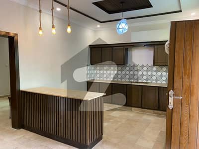 6 MARLA SINGLE STOREY HOUSE FOR SALE ON REASONABLE PRICE