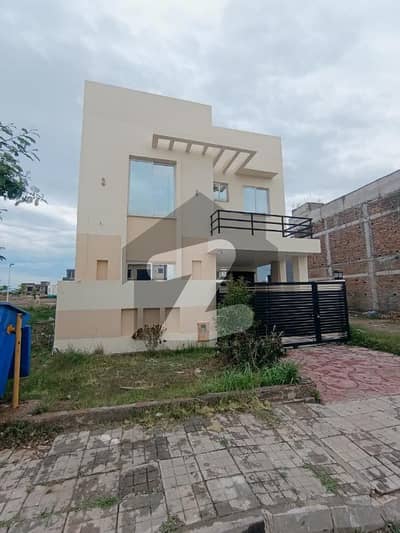 5 Marla Slightly Used House Available for Sale 5 Marla Slightly Used House Available for Sale